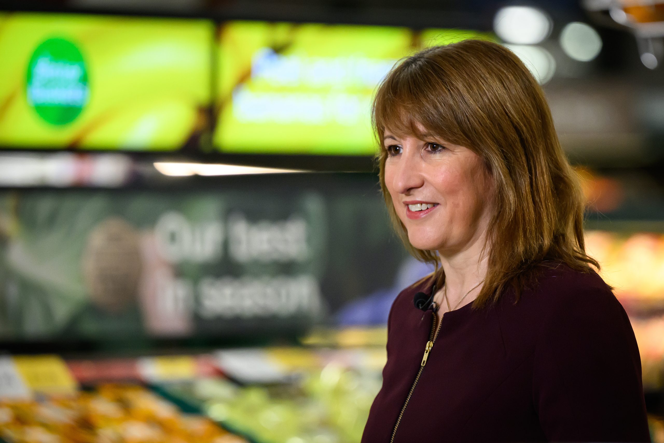 UK inflation drops to 4-month low, paving way for December rate cut