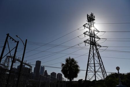 Biggest US power grid operator moving forward with plan to manage data centers
