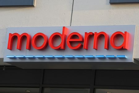Moderna takes $1.5 billion loan, expects 10% revenue growth next year