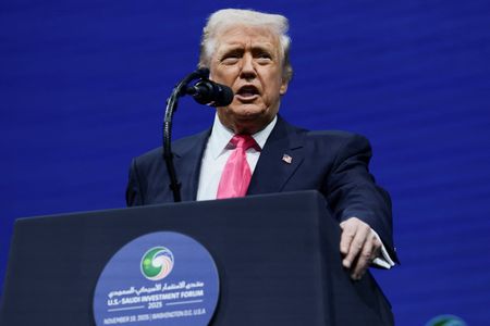 Trump says Democrats who told US military to refuse illegal orders deserve death