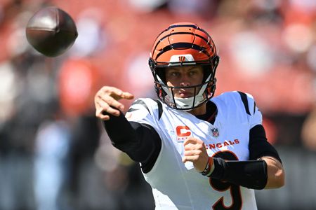 Zac Taylor still contemplating Bengals QB Joe Burrow’s status