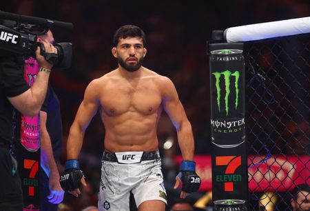UFC Fight Night Qatar: Arman Tsarukyan popular favorite vs. Dan Hooker