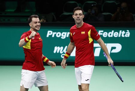 Tennis-Spain beat Germany to set up Davis Cup final against Italy