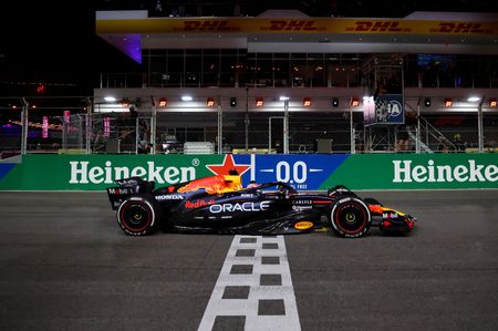 Motor racing-Verstappen wins in Vegas, Norris second and extends lead