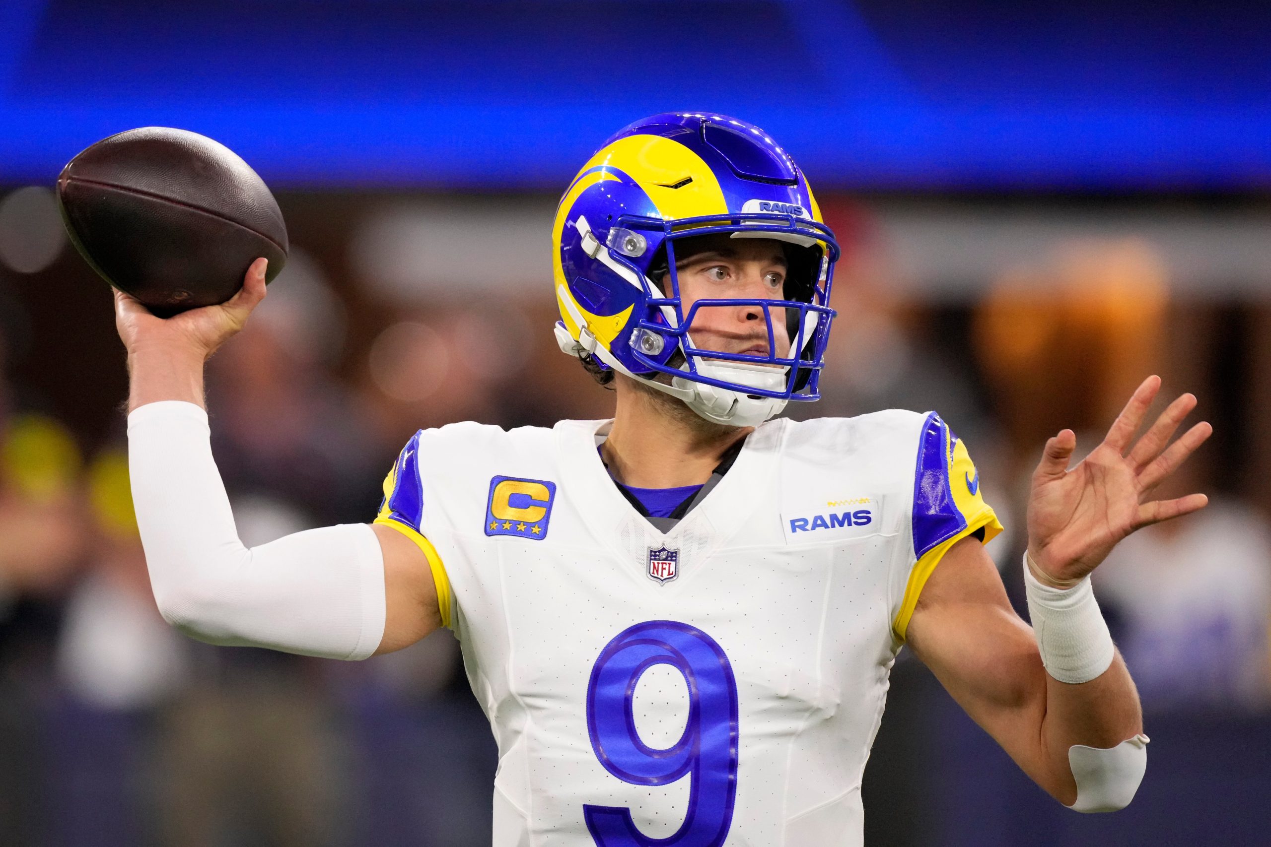 Stafford and Adams connect for 2 more TDs while NFC-leading Rams roll to 34-7 win over Buccaneers