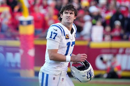 Colts QB Daniel Jones limited with fibula injury