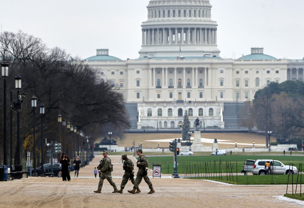 Afghan national in custody after shooting of 2 National Guard members near White House