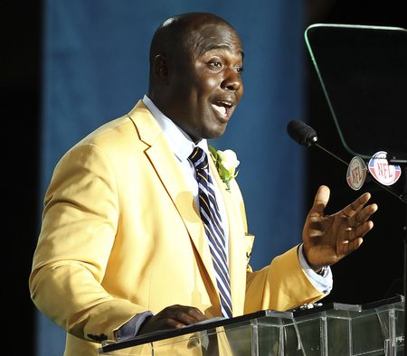 Reports: Hall of Famer Marshall Faulk to coach Southern