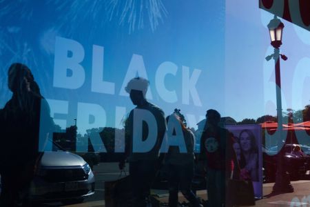The Black Friday paradox: more shoppers, fewer dollars