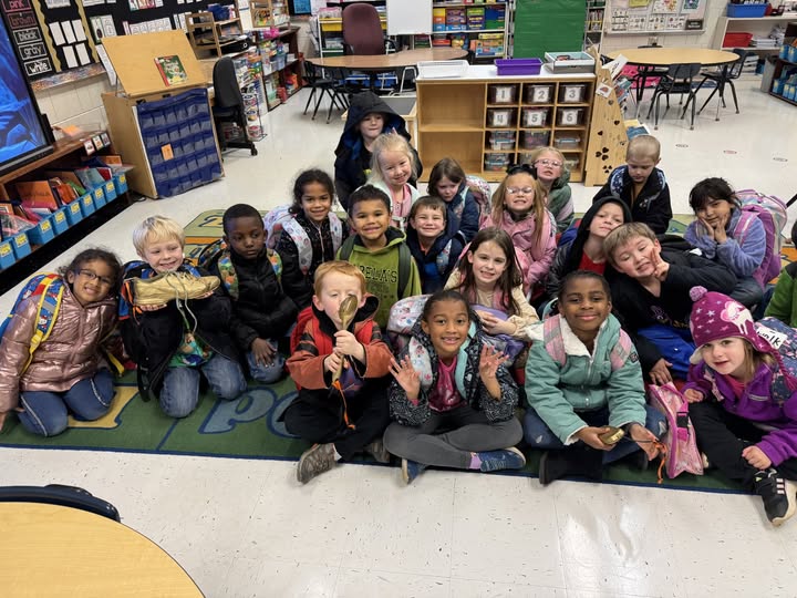 Mrs. Szechowycz’s class had fun learning about turkeys with Miss Welsh during Ag in the Classroom!  They also earned THR…