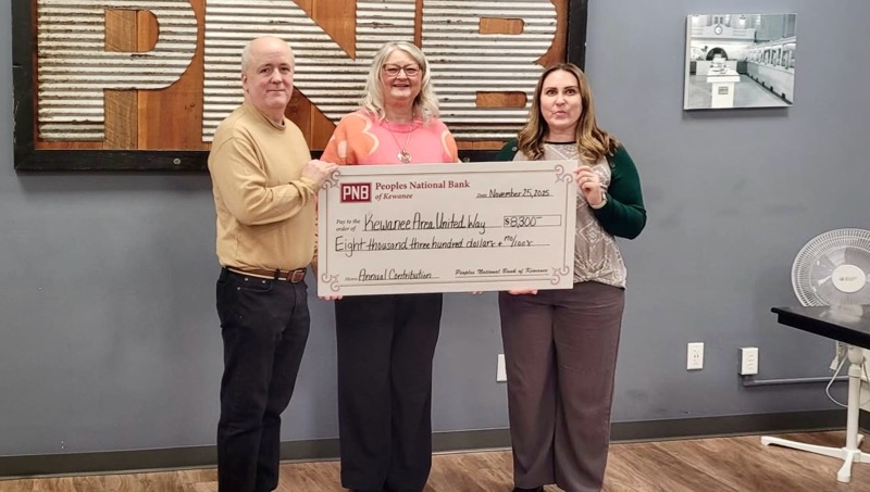 Peoples National Bank Donates $8,300 to Support Kewanee Area United Way