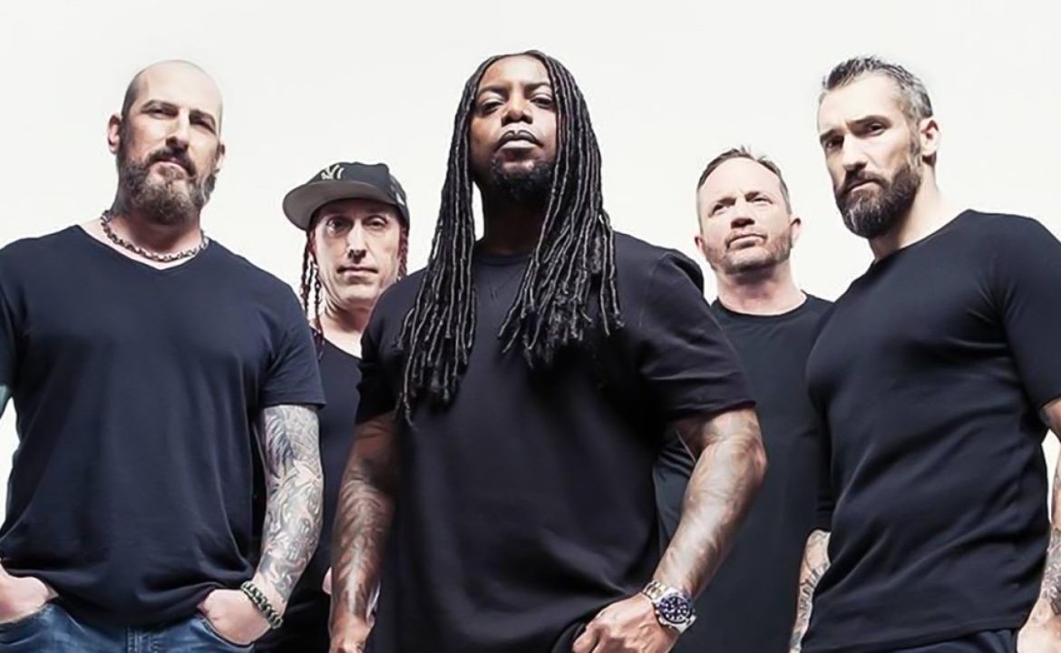 Sevendust, December 6