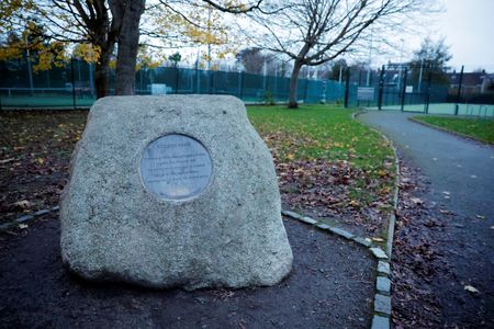 Dublin council delays vote on removing former Israeli president’s name from park