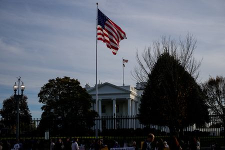 White House to propose significant rollback in fuel economy standards, sources say