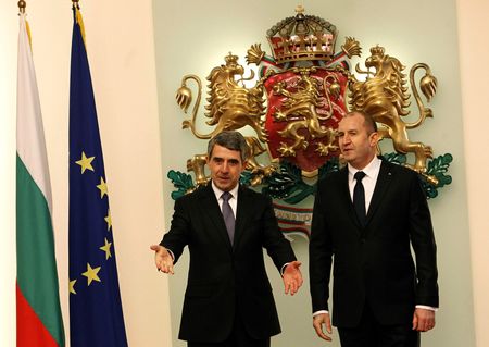 Bulgaria’s president calls on government to resign