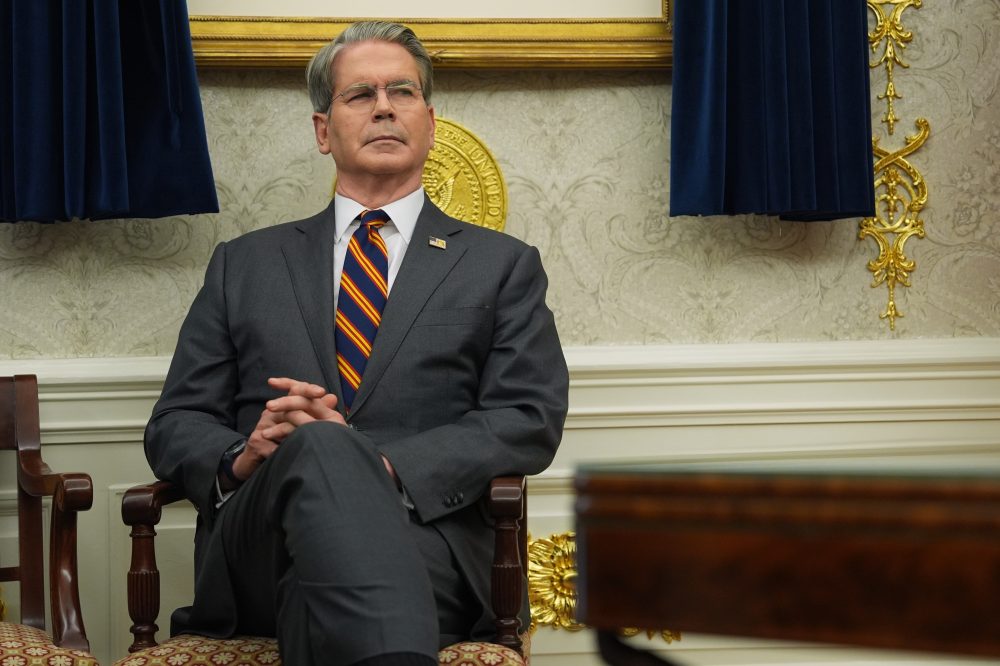 US adds more penalties to those linked to Tren de Aragua gang