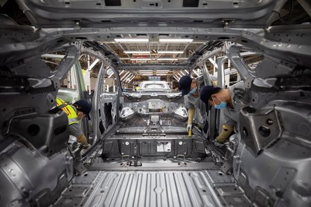 EU reviews removing tariffs on VW EVs built in China