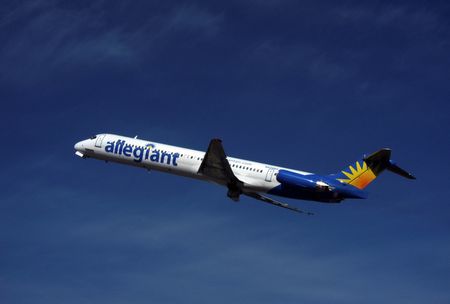 Exclusive-Pilots’ union blocks Allegiant Air bid to get US residency for foreign hires