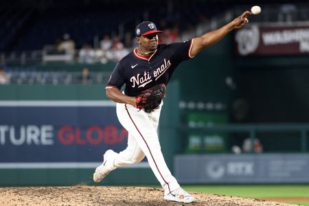 Nationals trade LHP Jose A. Ferrer to Mariners for C Harry Ford