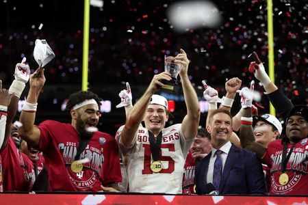 Top 25 roundup: Indiana downs top-ranked Ohio State for Big Ten crown