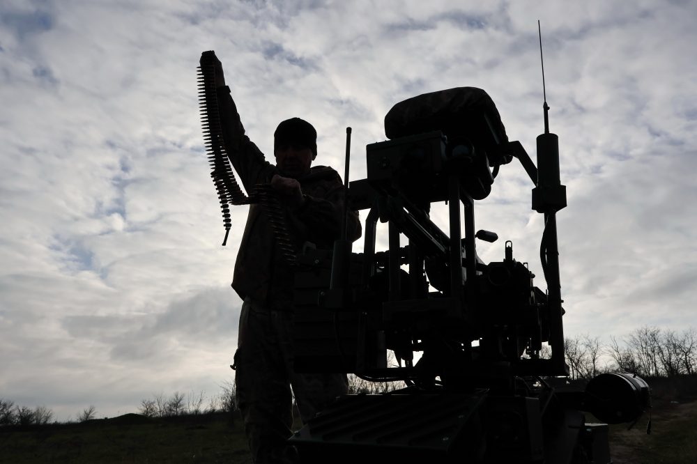 Russian strikes kill 1 as US and Ukraine officials wrap up third day of diplomatic talks