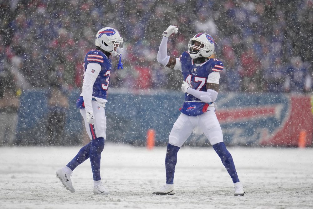Bills rally for 39-34 win over Bengals thanks to Josh Allen’s 4 TDs, Christian Benford’s pick-6