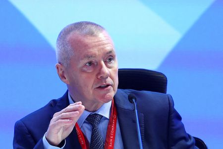 IATA chief Walsh says Boeing delivery performance improving, confidence in Airbus lags