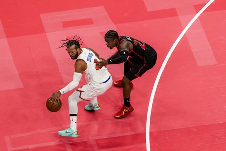 Jalen Brunson (35), Knicks beat Raptors in NBA Cup quarterfinals