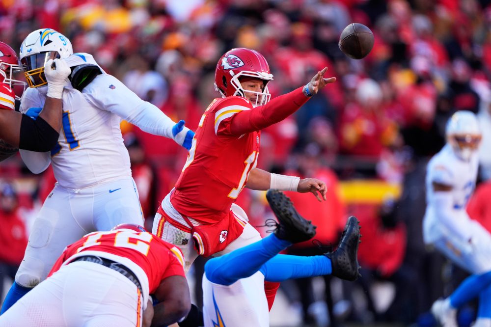 NFL playoffs will miss Mahomes, Brady and Manning for the first time since the 1998 season