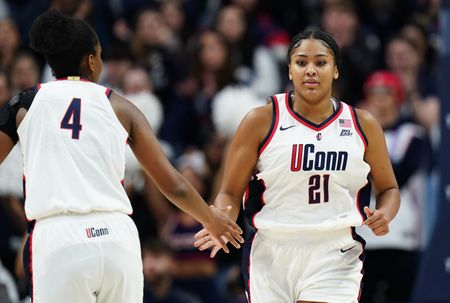 Women’s Top 25 roundup: UConn routs Big East foe Marquette to remain unbeaten