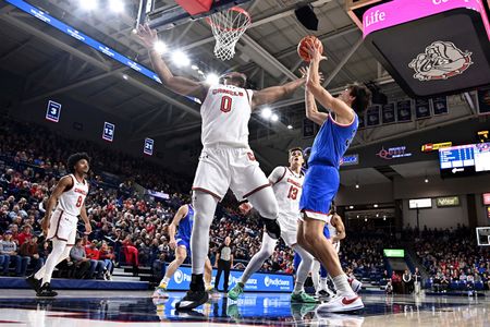 Top 25 roundup: Braden Huff puts up 37 as No. 7 Zags crush Campbell