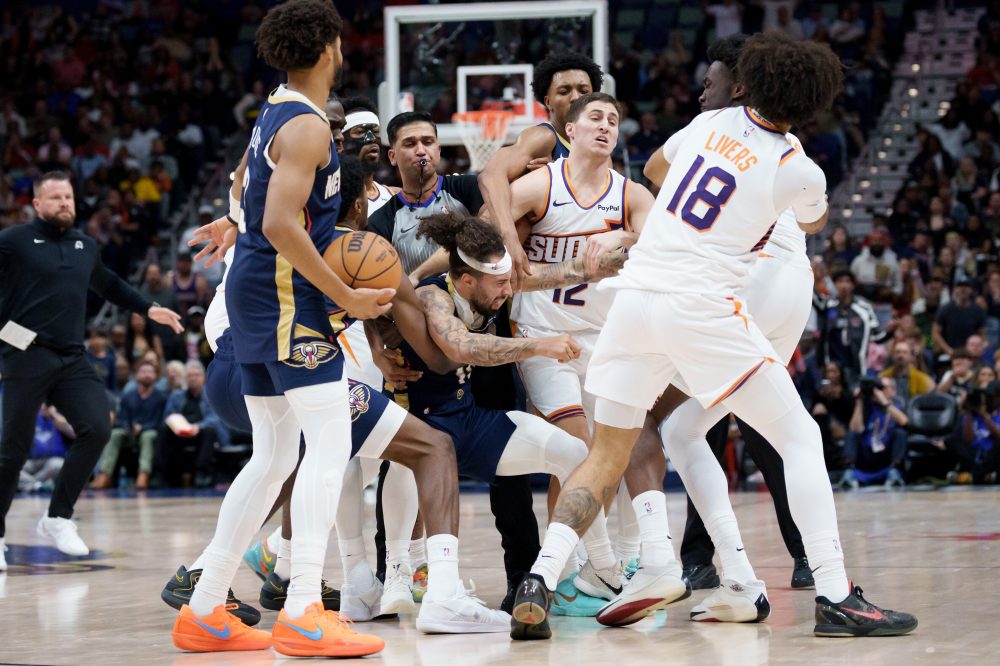 Pelicans guard Jose Alvarado and Suns center Mark Williams ejected after fight
