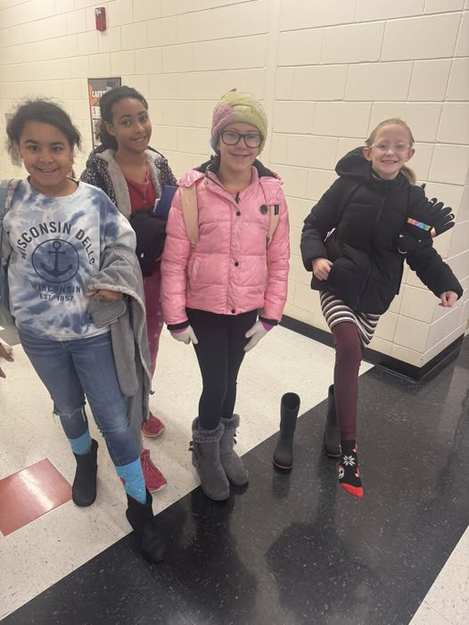 Today at Edison it’s “Toasty Toes!” Wear your favorite holiday socks. #MAC185 #edisonbombers #countdowntowinterbreak #fu…