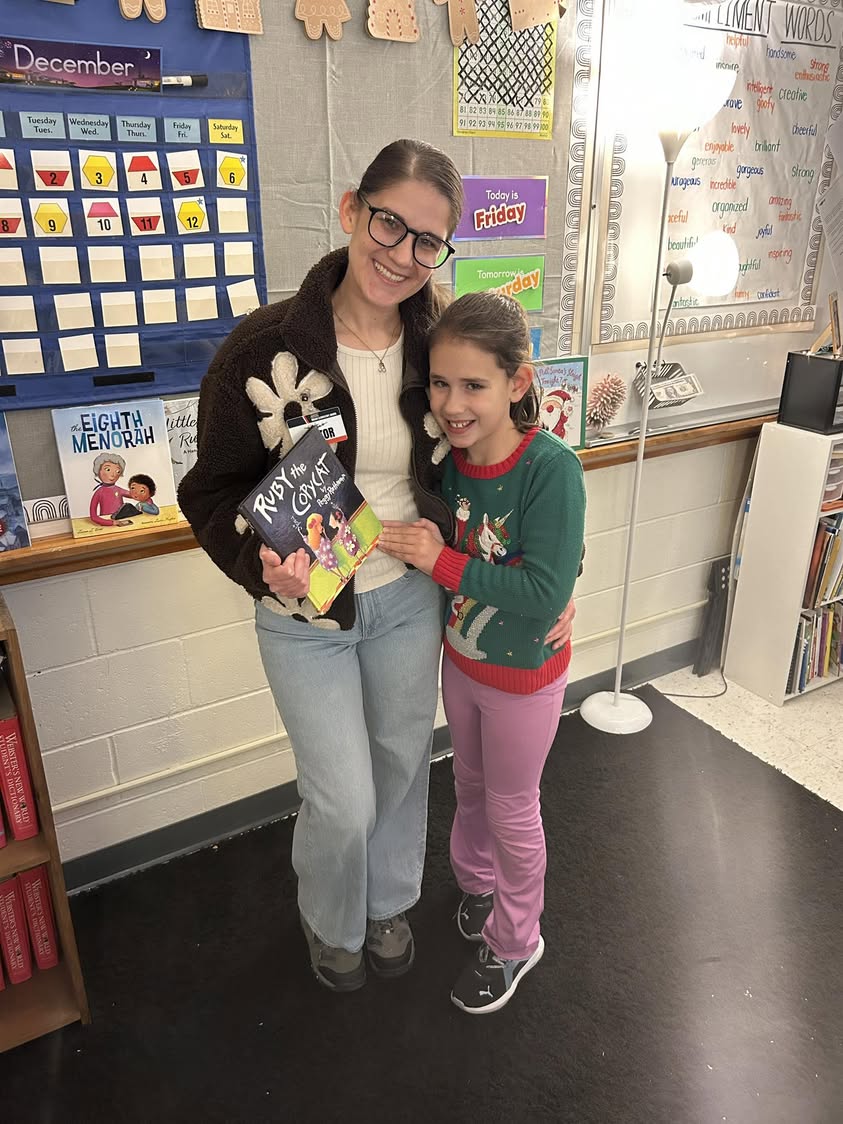 Our mystery reader that came to Miss Coker’s class……..It’s Mrs. Bryant!!!! #MAC185 #edison #3rdgrade #thankyou