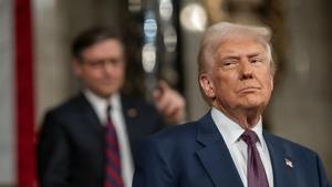 Polls: Latino voters’ disapproval of Trump grows across U.S.