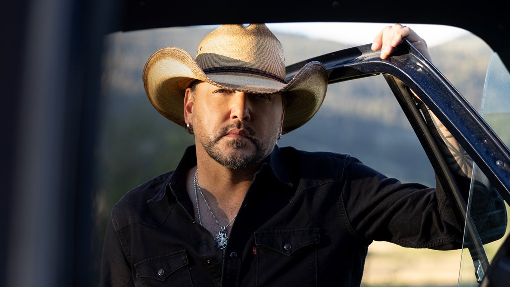 This Week’s Backstage Country Co-Host: Jason Aldean