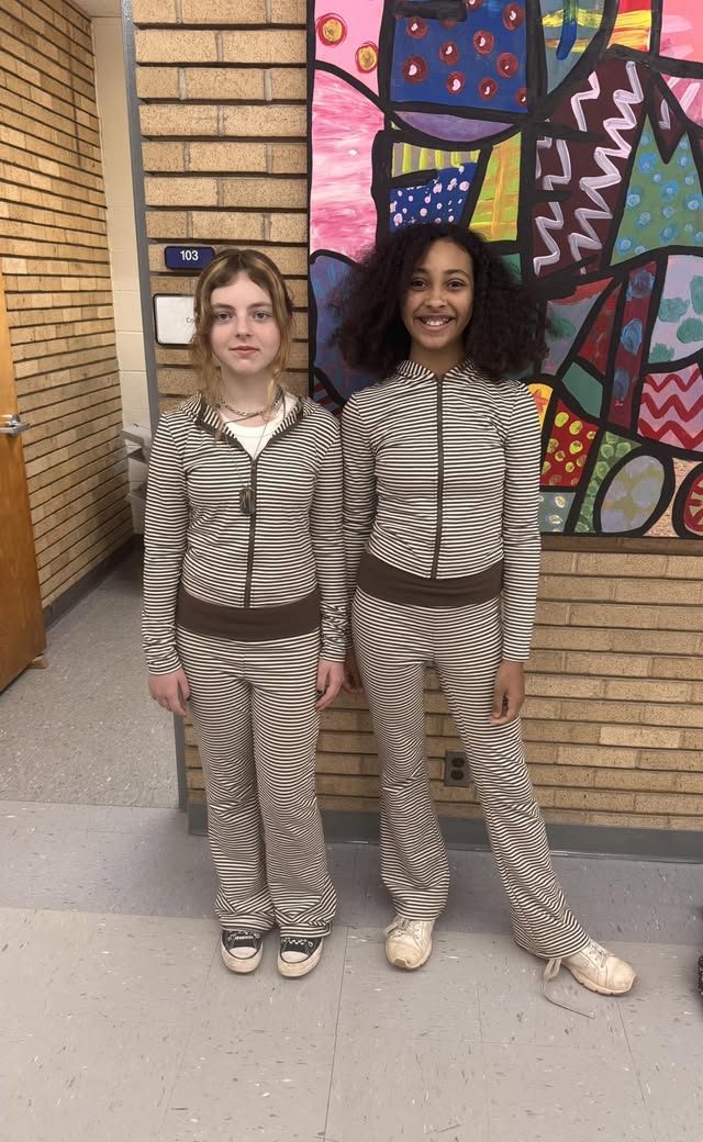 Twinning at Edison today!! And they didn’t even call each other🥰 #MAC185 #5thgrade #edisonbombers