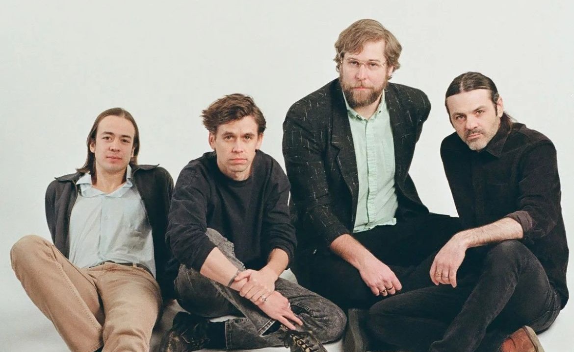 The Go Rounds, April 7