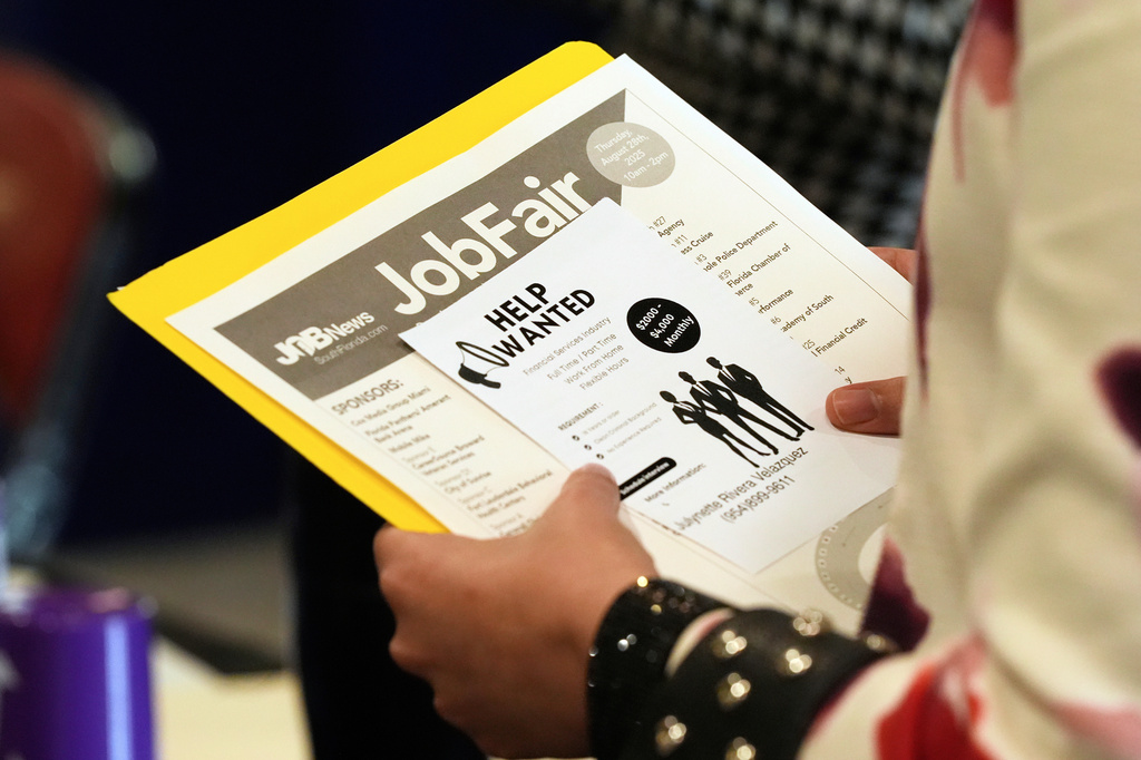 US employers defy economic shock from Iran war and add a surprisingly strong 115,000 jobs in April