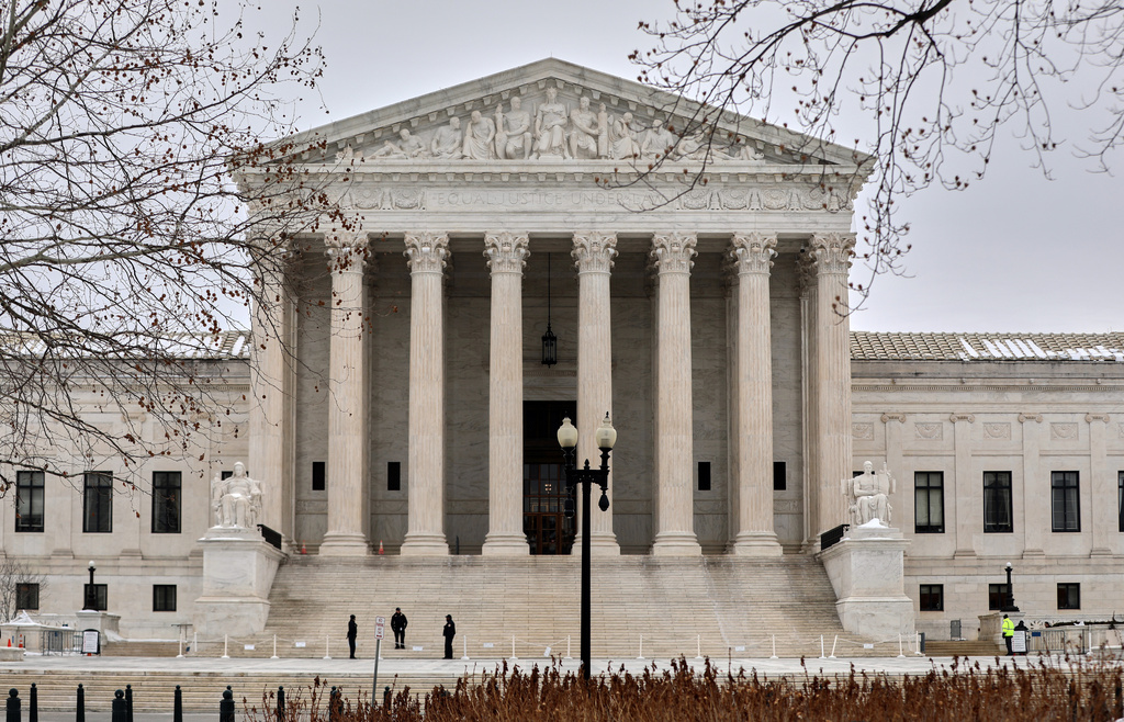 Trump administration urges Supreme Court to allow order targeting mail-in voting before midterms