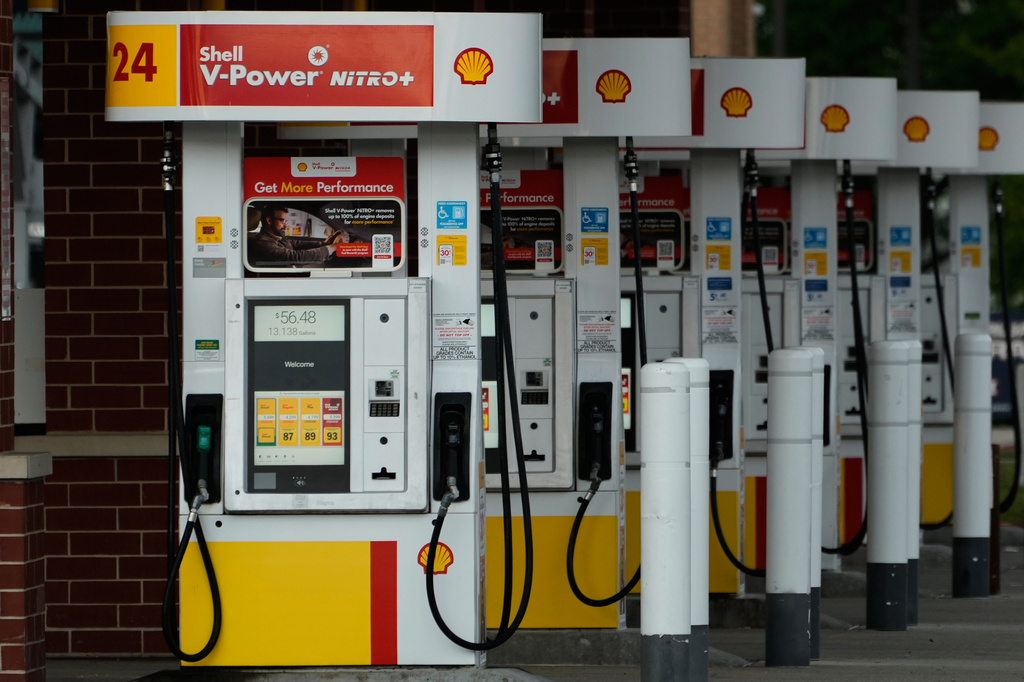 Falling gas prices cut inflation last month