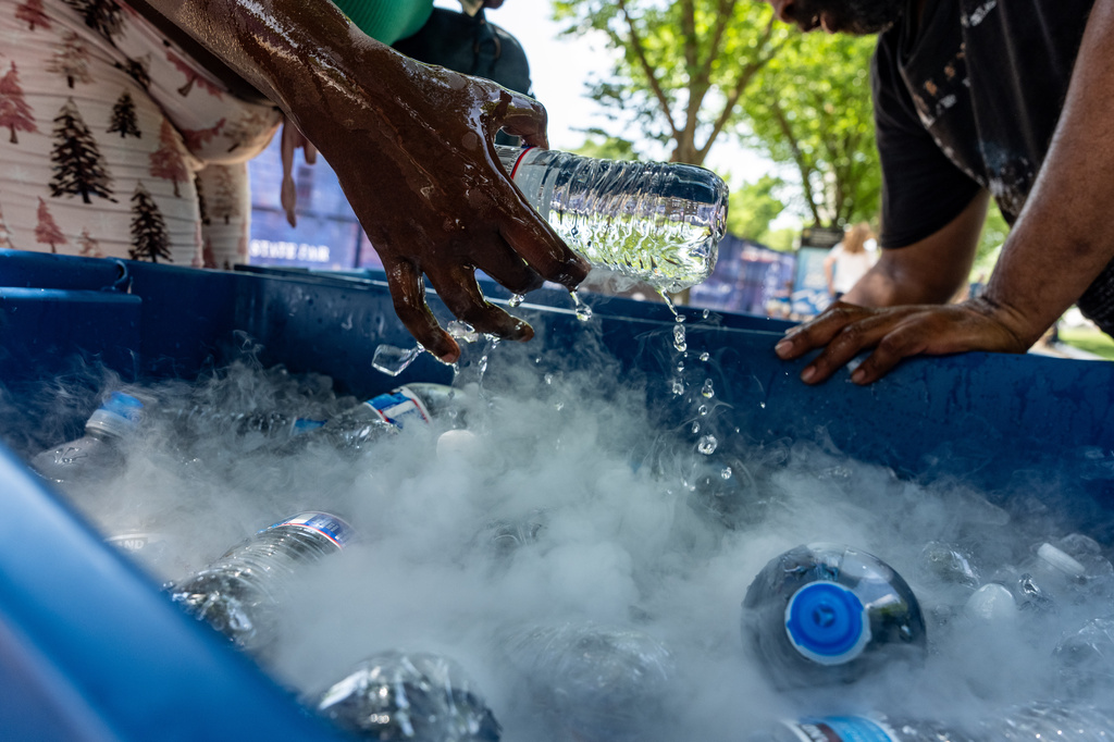 Finding freedom from the heat on July 4th will be a challenge in eastern US